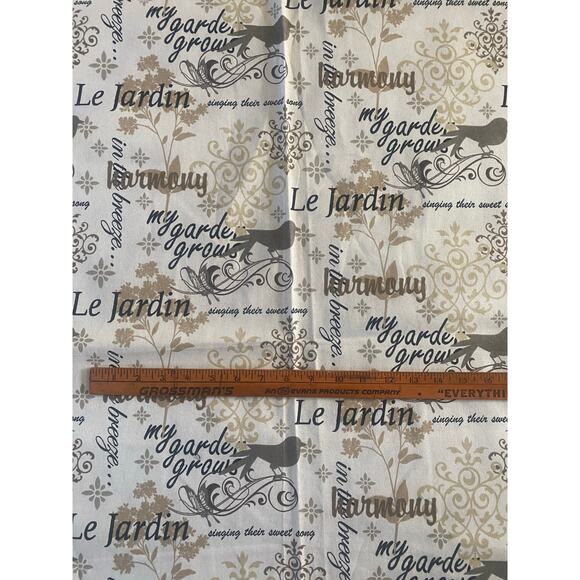 "Le Jardin" design by Richloom fabric vintage swatch 3 yards x 45” wide - Picture 3 of 5